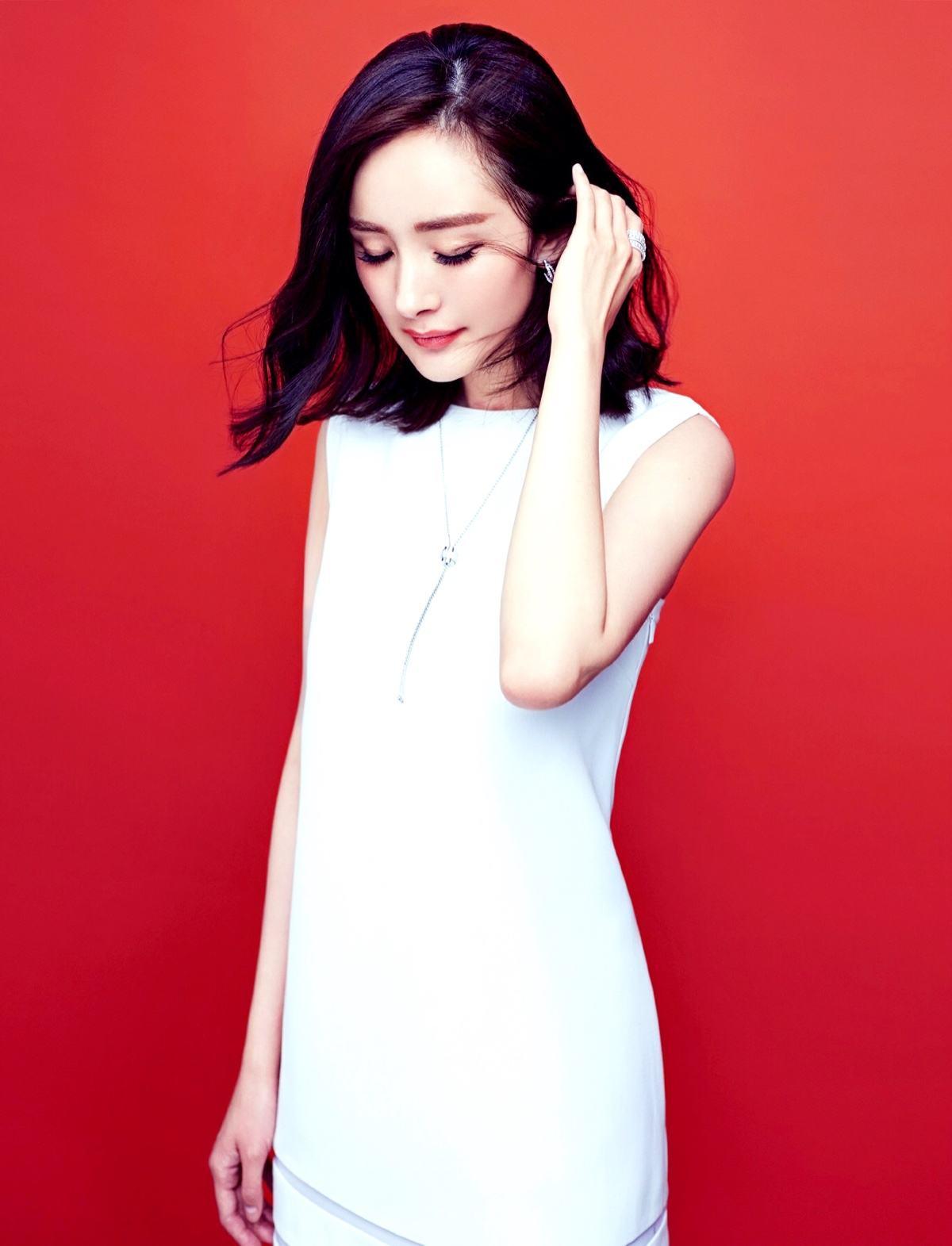 演員馮紹峰個(gè)人資料簡(jiǎn)介，馮紹峰個(gè)人簡(jiǎn)介資料